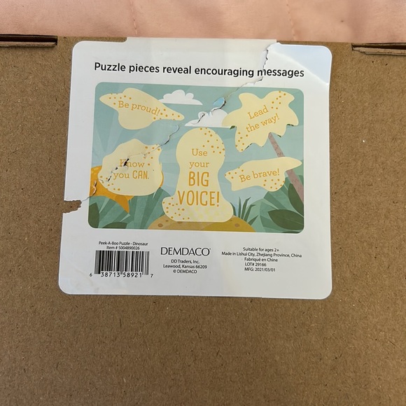 Dinosaur peek-a-boo puzzle - Picture 3 of 3